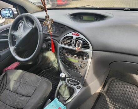 Серый Ситроен С5, объемом двигателя 2 л и пробегом 394 тыс. км за 2841 $, фото 1 на Automoto.ua