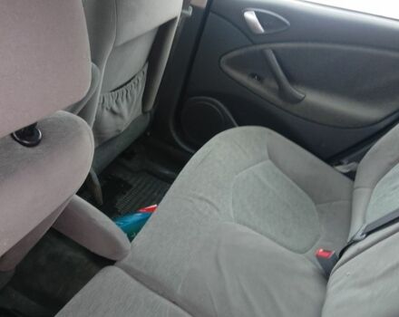 Сірий Сітроен С5, об'ємом двигуна 2 л та пробігом 240 тис. км за 2300 $, фото 3 на Automoto.ua