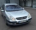 Серый Ситроен С5, объемом двигателя 2 л и пробегом 289 тыс. км за 4700 $, фото 1 на Automoto.ua