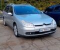 Серый Ситроен С5, объемом двигателя 1.6 л и пробегом 330 тыс. км за 3600 $, фото 1 на Automoto.ua