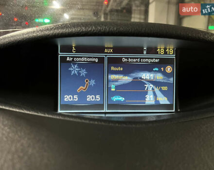 Серый Ситроен С5, объемом двигателя 2 л и пробегом 475 тыс. км за 3800 $, фото 7 на Automoto.ua