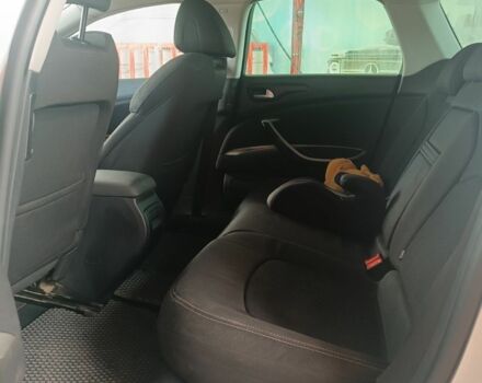 Серый Ситроен С5, объемом двигателя 1.6 л и пробегом 294 тыс. км за 5250 $, фото 17 на Automoto.ua