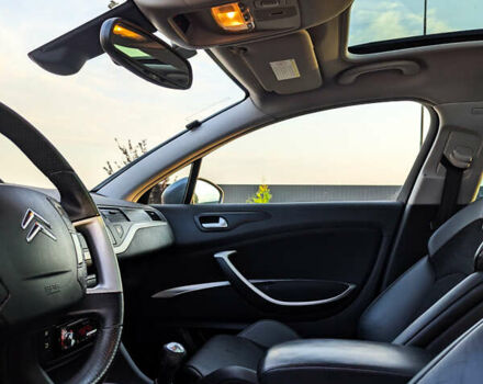 Сірий Сітроен С5, об'ємом двигуна 1.6 л та пробігом 150 тис. км за 6899 $, фото 30 на Automoto.ua