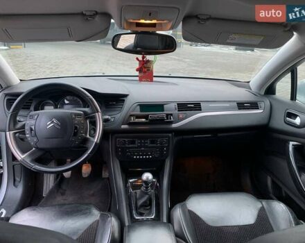 Сірий Сітроен С5, об'ємом двигуна 2 л та пробігом 270 тис. км за 6800 $, фото 11 на Automoto.ua