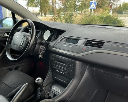 Серый Ситроен С5, объемом двигателя 1.6 л и пробегом 300 тыс. км за 6100 $, фото 9 на Automoto.ua