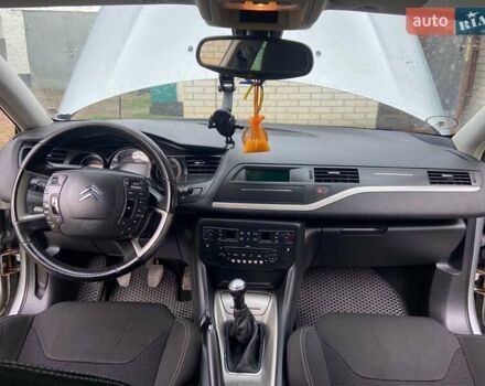 Сірий Сітроен С5, об'ємом двигуна 1.6 л та пробігом 332 тис. км за 6200 $, фото 16 на Automoto.ua