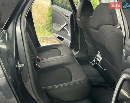 Серый Ситроен С5, объемом двигателя 1.6 л и пробегом 327 тыс. км за 5699 $, фото 10 на Automoto.ua