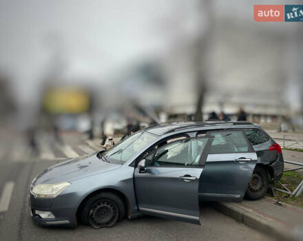 Сірий Сітроен С5, об'ємом двигуна 2 л та пробігом 320 тис. км за 3000 $, фото 1 на Automoto.ua