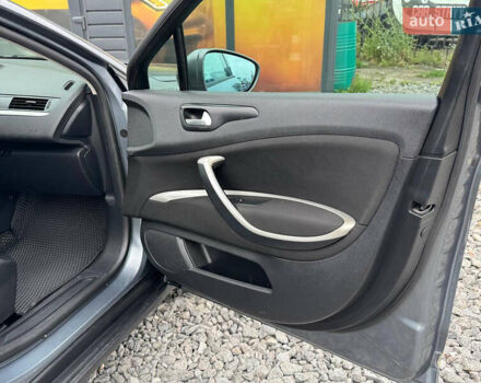 Сірий Сітроен С5, об'ємом двигуна 2 л та пробігом 261 тис. км за 5500 $, фото 30 на Automoto.ua