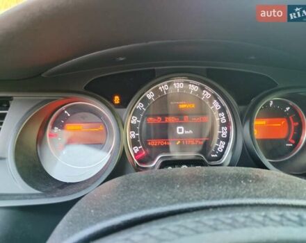 Ситроен С5 2009 в Пирятине на Automoto.ua Серый Ситроен С5, объемом двигателя 2 л и пробегом 405 тыс. км за 3999 $, фото 12 на Automoto.ua