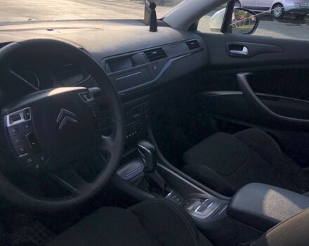 Серый Ситроен С5, объемом двигателя 2 л и пробегом 360 тыс. км за 4500 $, фото 4 на Automoto.ua