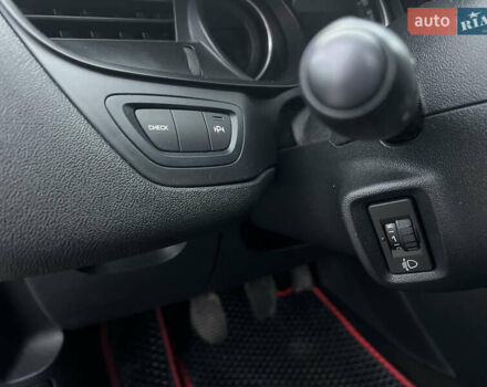 Серый Ситроен С5, объемом двигателя 1.56 л и пробегом 288 тыс. км за 6700 $, фото 12 на Automoto.ua