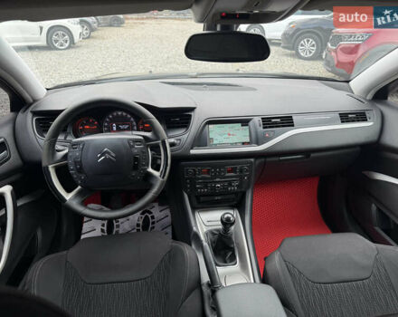 Сірий Сітроен С5, об'ємом двигуна 2 л та пробігом 320 тис. км за 5800 $, фото 11 на Automoto.ua