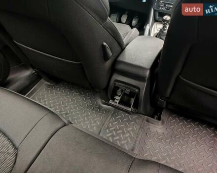 Сірий Сітроен С5, об'ємом двигуна 2 л та пробігом 246 тис. км за 8300 $, фото 12 на Automoto.ua