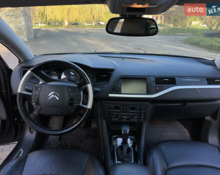 Ситроен С5 2012 в Ивано-Франковске на Automoto.ua Серый Ситроен С5, объемом двигателя 2.2 л и пробегом 222 тыс. км за 11500 $, фото 39 на Automoto.ua