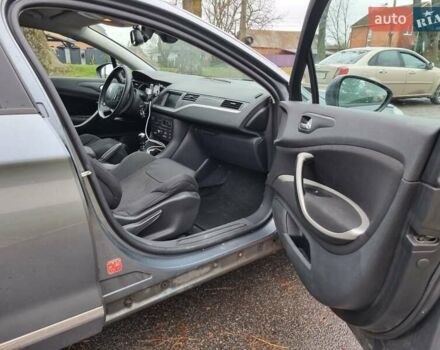 Серый Ситроен С5, объемом двигателя 2 л и пробегом 273 тыс. км за 4800 $, фото 9 на Automoto.ua