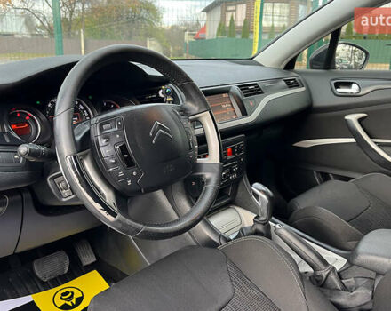Серый Ситроен С5, объемом двигателя 1.56 л и пробегом 234 тыс. км за 7400 $, фото 6 на Automoto.ua