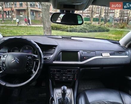 Сірий Сітроен С5, об'ємом двигуна 1.6 л та пробігом 370 тис. км за 7100 $, фото 4 на Automoto.ua