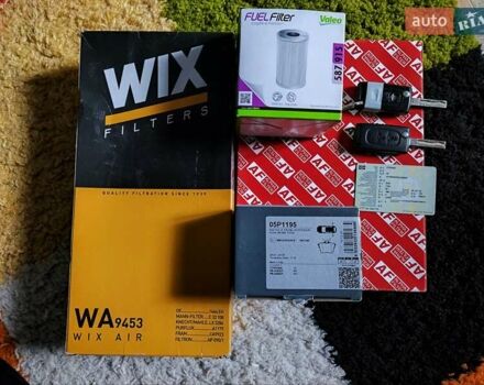 Сірий Сітроен С5, об'ємом двигуна 2 л та пробігом 246 тис. км за 8300 $, фото 4 на Automoto.ua