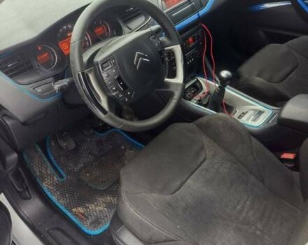 Сірий Сітроен С5, об'ємом двигуна 2 л та пробігом 315 тис. км за 6500 $, фото 10 на Automoto.ua