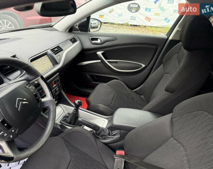 Сірий Сітроен С5, об'ємом двигуна 2 л та пробігом 320 тис. км за 5800 $, фото 16 на Automoto.ua