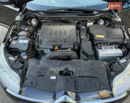 Ситроен С5 2012 в Ивано-Франковске на Automoto.ua Серый Ситроен С5, объемом двигателя 2.2 л и пробегом 222 тыс. км за 11500 $, фото 44 на Automoto.ua