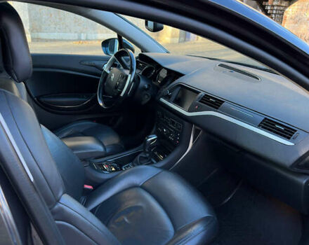 Ситроен С5 2012 в Ивано-Франковске на Automoto.ua Серый Ситроен С5, объемом двигателя 2.2 л и пробегом 222 тыс. км за 11500 $, фото 26 на Automoto.ua