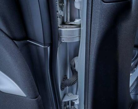 Сірий Сітроен С5, об'ємом двигуна 2 л та пробігом 258 тис. км за 8500 $, фото 26 на Automoto.ua