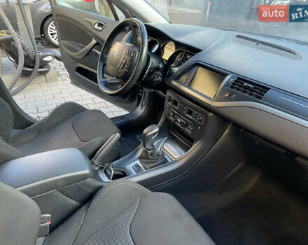 Сірий Сітроен С5, об'ємом двигуна 1.6 л та пробігом 240 тис. км за 7500 $, фото 11 на Automoto.ua