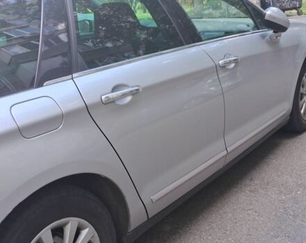 Серый Ситроен С5, объемом двигателя 1.6 л и пробегом 242 тыс. км за 8500 $, фото 4 на Automoto.ua