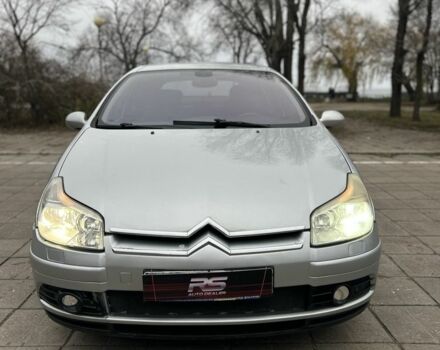 Серый Ситроен С5, объемом двигателя 2 л и пробегом 214 тыс. км за 3500 $, фото 1 на Automoto.ua