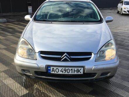 Сітроен С5 2001 у Ужгороді на Automoto.ua Сірий Сітроен С5, об'ємом двигуна 0.22 л та пробігом 358 тис. км за 3200 $, фото 1 на Automoto.ua