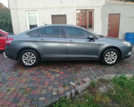 Серый Ситроен С5, объемом двигателя 1.6 л и пробегом 327 тыс. км за 5750 $, фото 1 на Automoto.ua