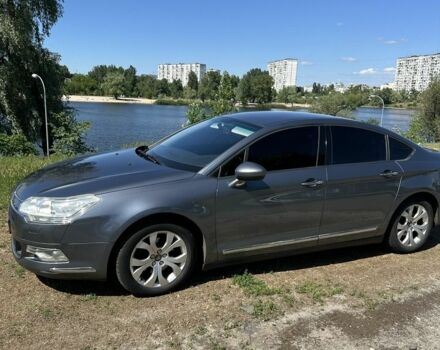 Серый Ситроен С5, объемом двигателя 2 л и пробегом 282 тыс. км за 6500 $, фото 1 на Automoto.ua