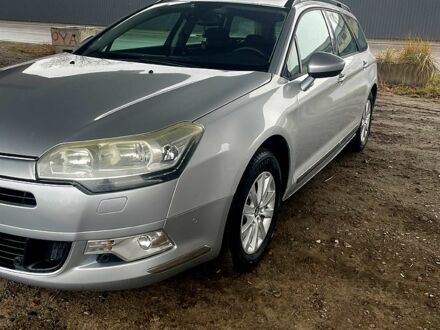 Ситроен С5 2010 в Киеве на Automoto.ua Серый Ситроен С5, объемом двигателя 1.6 л и пробегом 260 тыс. км за 8300 $, фото 1 на Automoto.ua