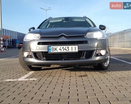 Серый Ситроен С5, объемом двигателя 1.6 л и пробегом 260 тыс. км за 7350 $, фото 1 на Automoto.ua