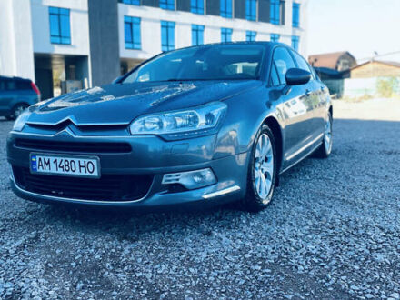 Сітроен С5 2012 у Житомирі на Automoto.ua Сірий Сітроен С5, об'ємом двигуна 2 л та пробігом 163 тис. км за 7800 $, фото 1 на Automoto.ua