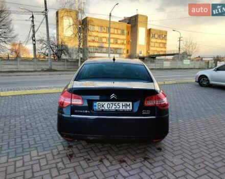 Синий Ситроен С5, объемом двигателя 2.7 л и пробегом 303 тыс. км за 6700 $, фото 5 на Automoto.ua