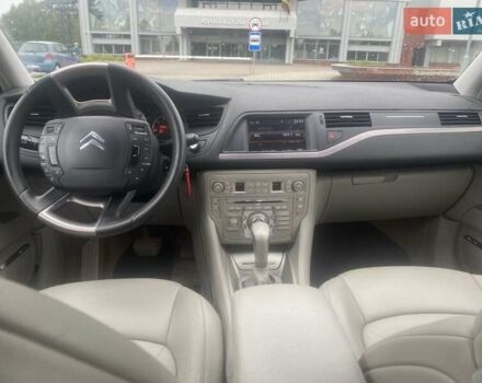 Синий Ситроен С5, объемом двигателя 1.6 л и пробегом 280 тыс. км за 8000 $, фото 4 на Automoto.ua