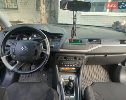 Синий Ситроен С5, объемом двигателя 1.6 л и пробегом 214 тыс. км за 7000 $, фото 7 на Automoto.ua