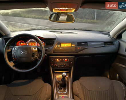 Синий Ситроен С5, объемом двигателя 2 л и пробегом 212 тыс. км за 5500 $, фото 16 на Automoto.ua