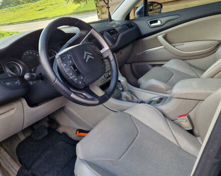 Синий Ситроен С5, объемом двигателя 1.6 л и пробегом 222 тыс. км за 7200 $, фото 8 на Automoto.ua