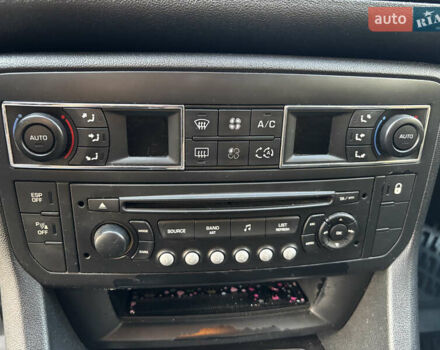 Синий Ситроен С5, объемом двигателя 1.6 л и пробегом 364 тыс. км за 5550 $, фото 17 на Automoto.ua