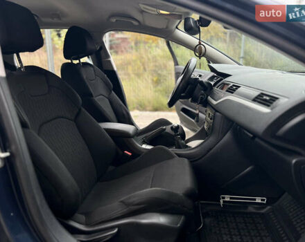 Синій Сітроен С5, об'ємом двигуна 2 л та пробігом 275 тис. км за 6350 $, фото 14 на Automoto.ua