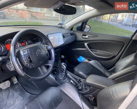 Синий Ситроен С5, объемом двигателя 1.56 л и пробегом 435 тыс. км за 4799 $, фото 31 на Automoto.ua