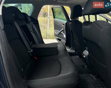 Синій Сітроен С5, об'ємом двигуна 2 л та пробігом 275 тис. км за 6350 $, фото 23 на Automoto.ua