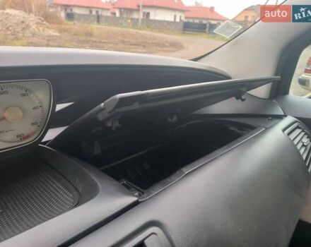 Черный Ситроен С8, объемом двигателя 2 л и пробегом 197 тыс. км за 8700 $, фото 28 на Automoto.ua