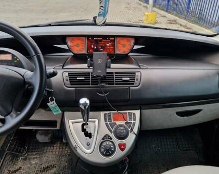 Черный Ситроен С8, объемом двигателя 2 л и пробегом 197 тыс. км за 8850 $, фото 5 на Automoto.ua
