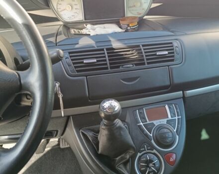 Черный Ситроен С8, объемом двигателя 0 л и пробегом 229 тыс. км за 3504 $, фото 3 на Automoto.ua