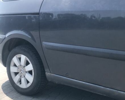 Черный Ситроен С8, объемом двигателя 1.6 л и пробегом 330 тыс. км за 2800 $, фото 4 на Automoto.ua